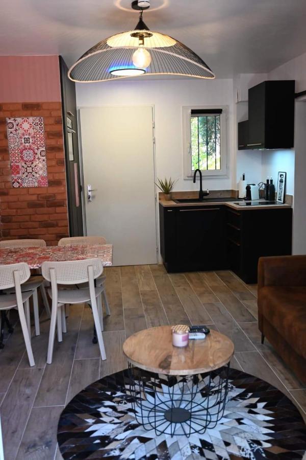Appartement Cosy & Moderne A 180M De La Plage Санарі-сюр-Мер Екстер'єр фото